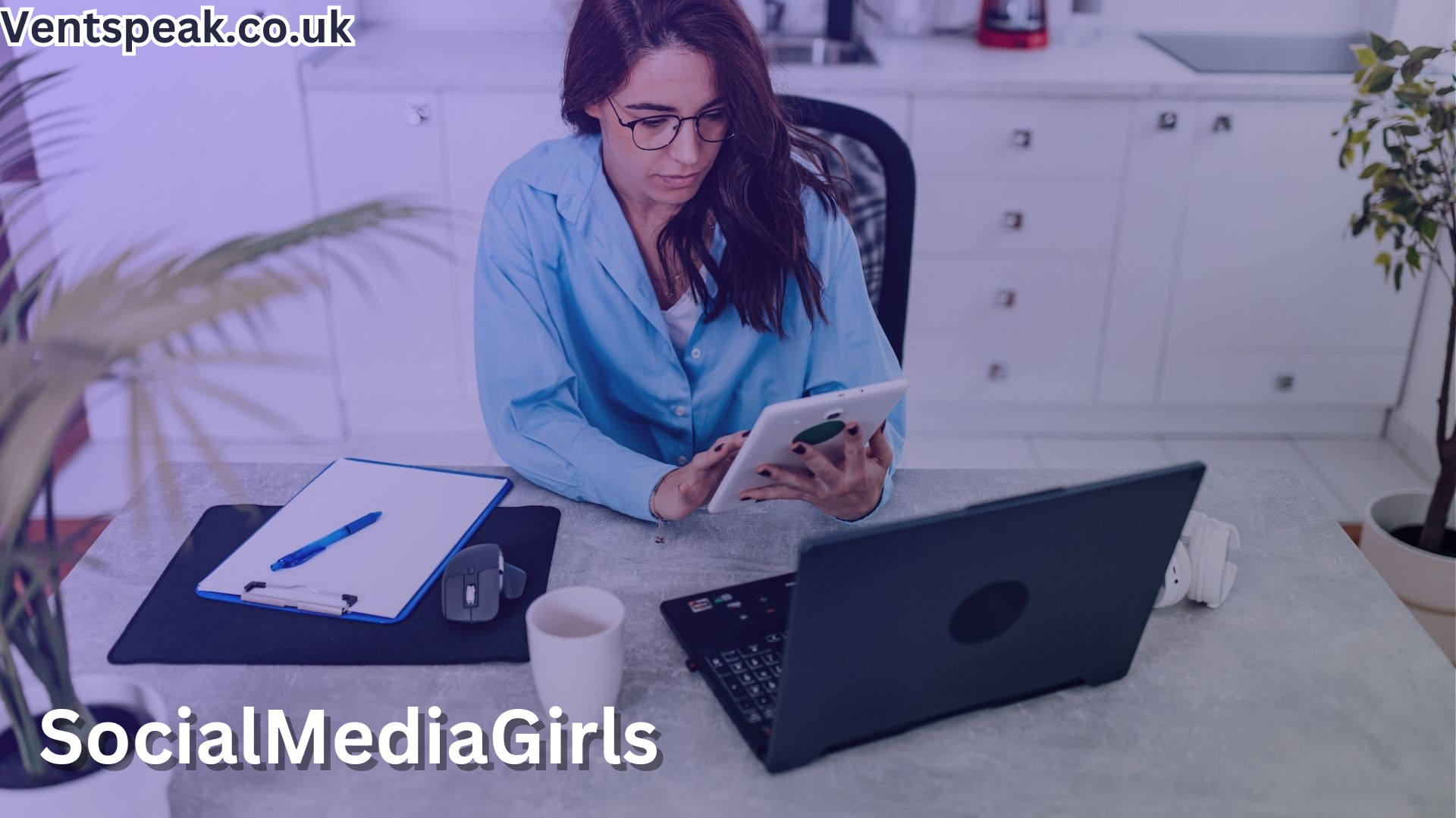 SocialMediaGirls: Trends and Challenges in the Influencer Industry